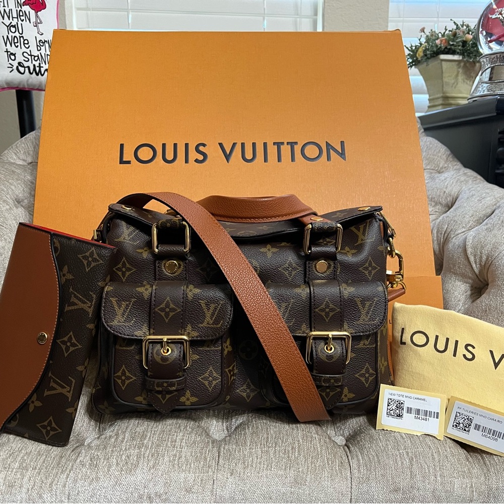 Louis Vuitton Tote MNG in Monogram Caramel with Matching Wallet Bundle